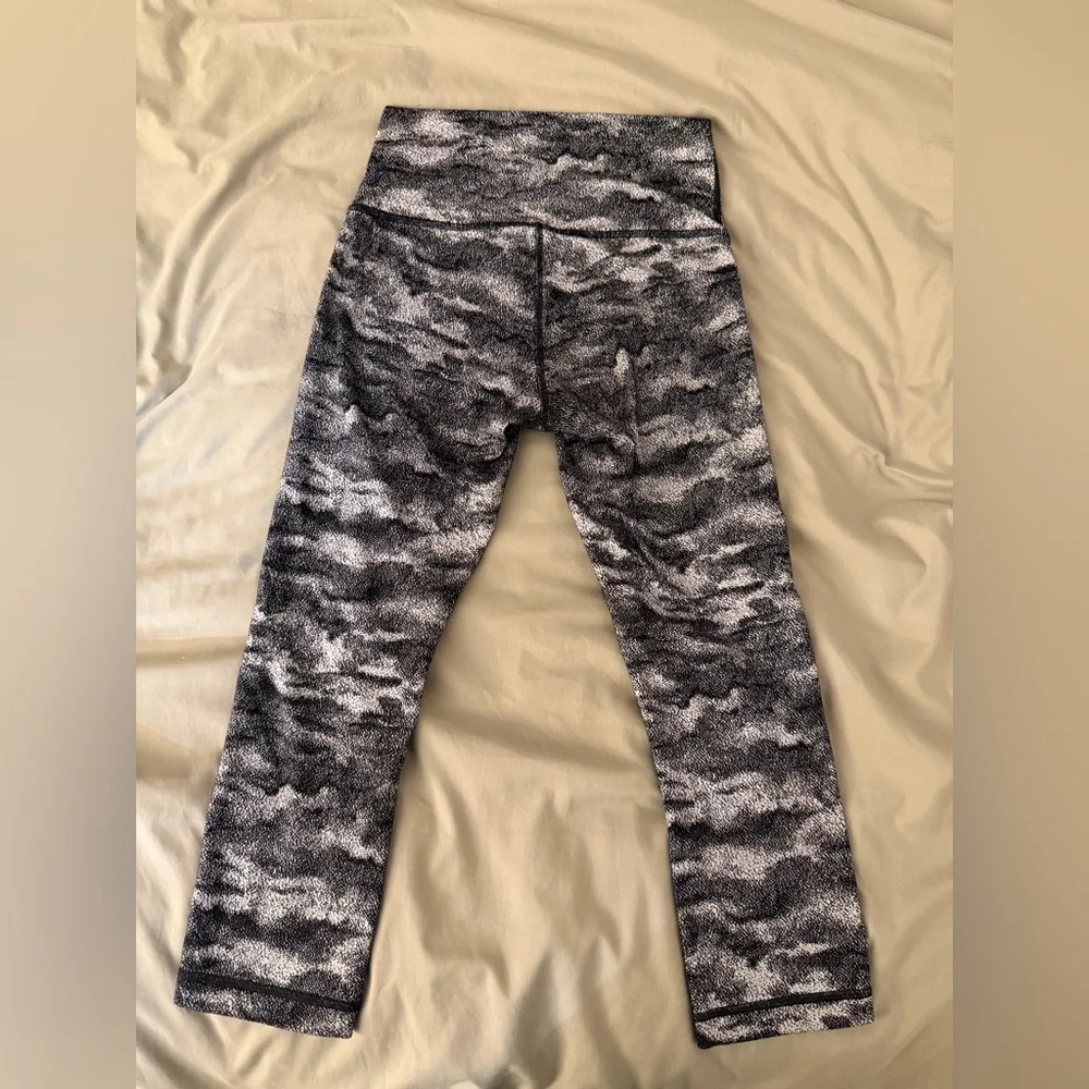 Lululemon Wunder Under Crop (Hi-Rise) (21
